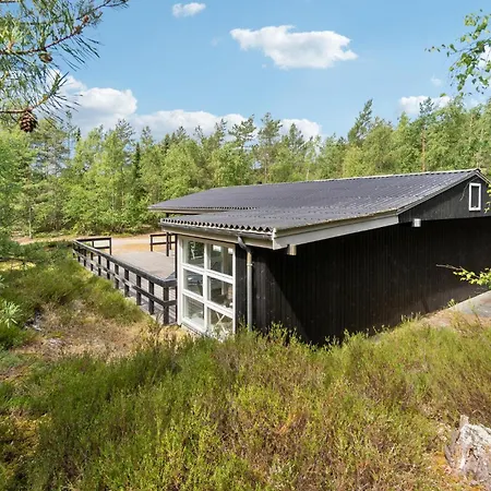 In Nexo With Kitchen Hébergement de vacances Snogebæk